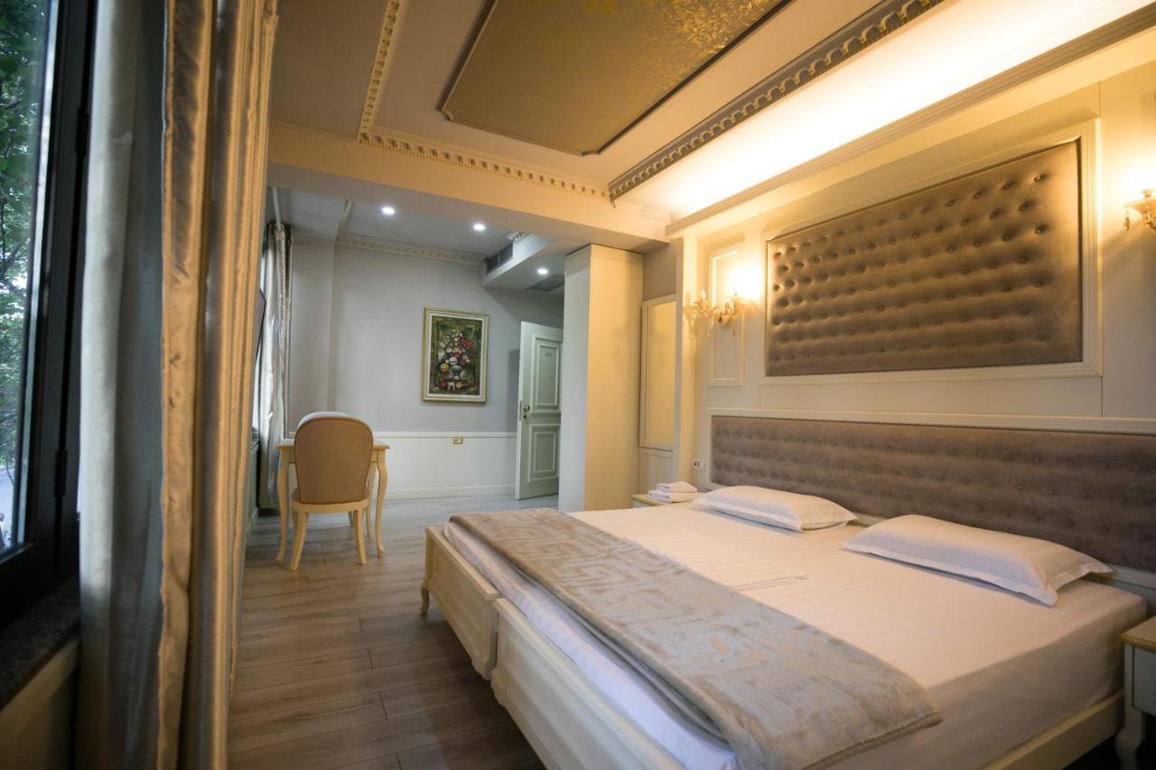 Hotel Lotus Tirana Exteriör bild
