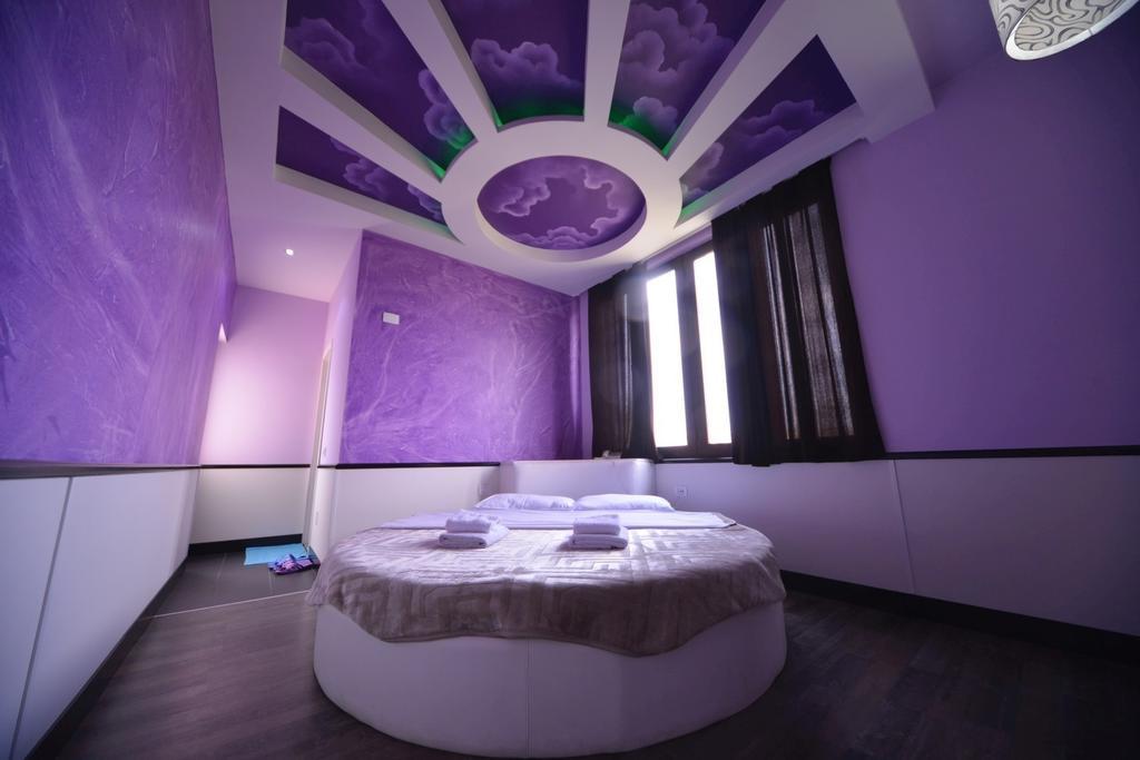 Hotel Lotus Tirana Rum bild